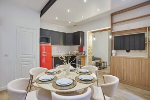 Apartment | Dining