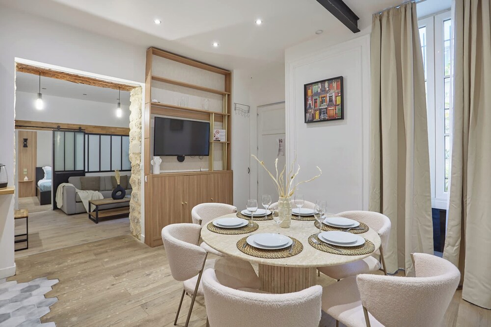 The Upper Marais Superb Apartment For 8 People - 4. Arrondissement