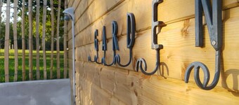 Family home with heated pool, sauna, and Wi-Fi near the sea