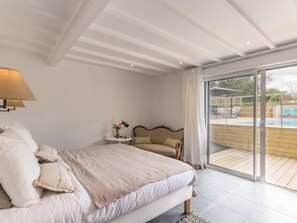 6 عدّة غرف �نوم وواي فاي مجانًا