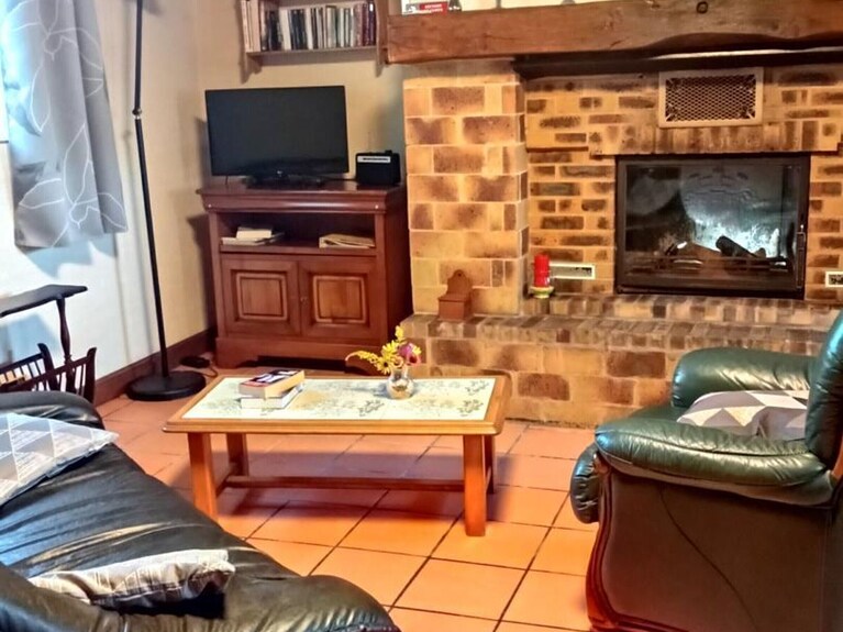 Restored Cottage With Fireplace, Private Garden, Pets Allowed - Dordogne
