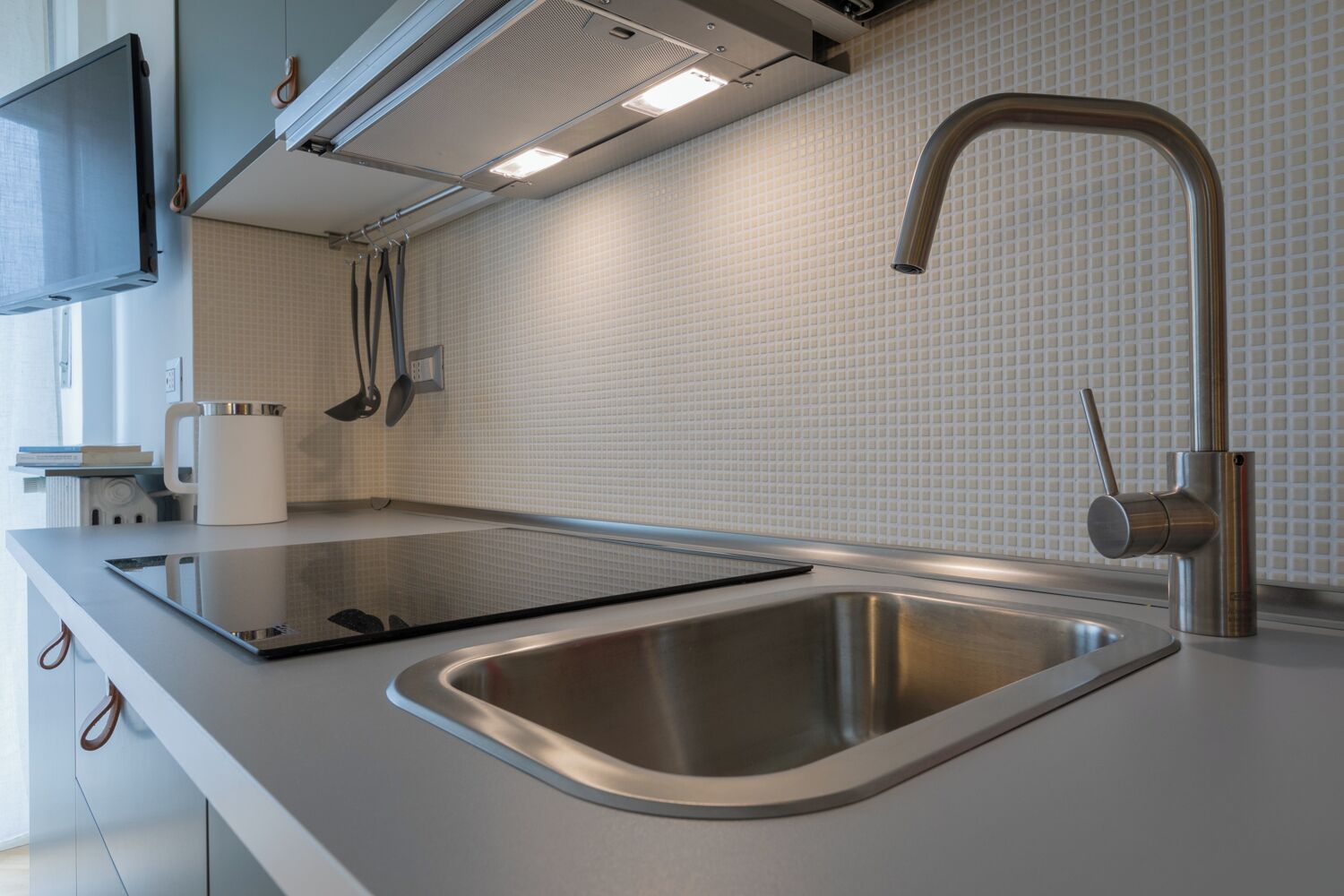 Studio, Balcony | Private kitchen | Espresso maker, electric kettle