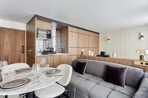 Apartment | Dining - Magnificent and new Studio Louvre - Palais Royal (Paris)