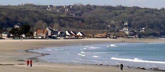 Charming house with sea view, enclosed garden and Wifi