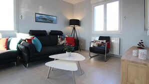 TV, fireplace, ping pong - House in Gratot, near beaches, WIFI, parking (Gratot)
