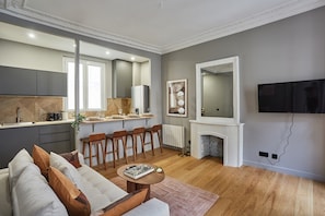 Apartment | Living area - Sublime Apartment Beaubourg/le Marais (Paris)