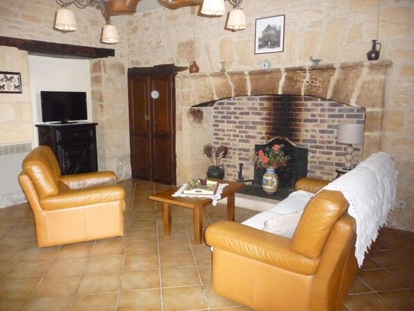 Fernseher, Tischtennisplatte