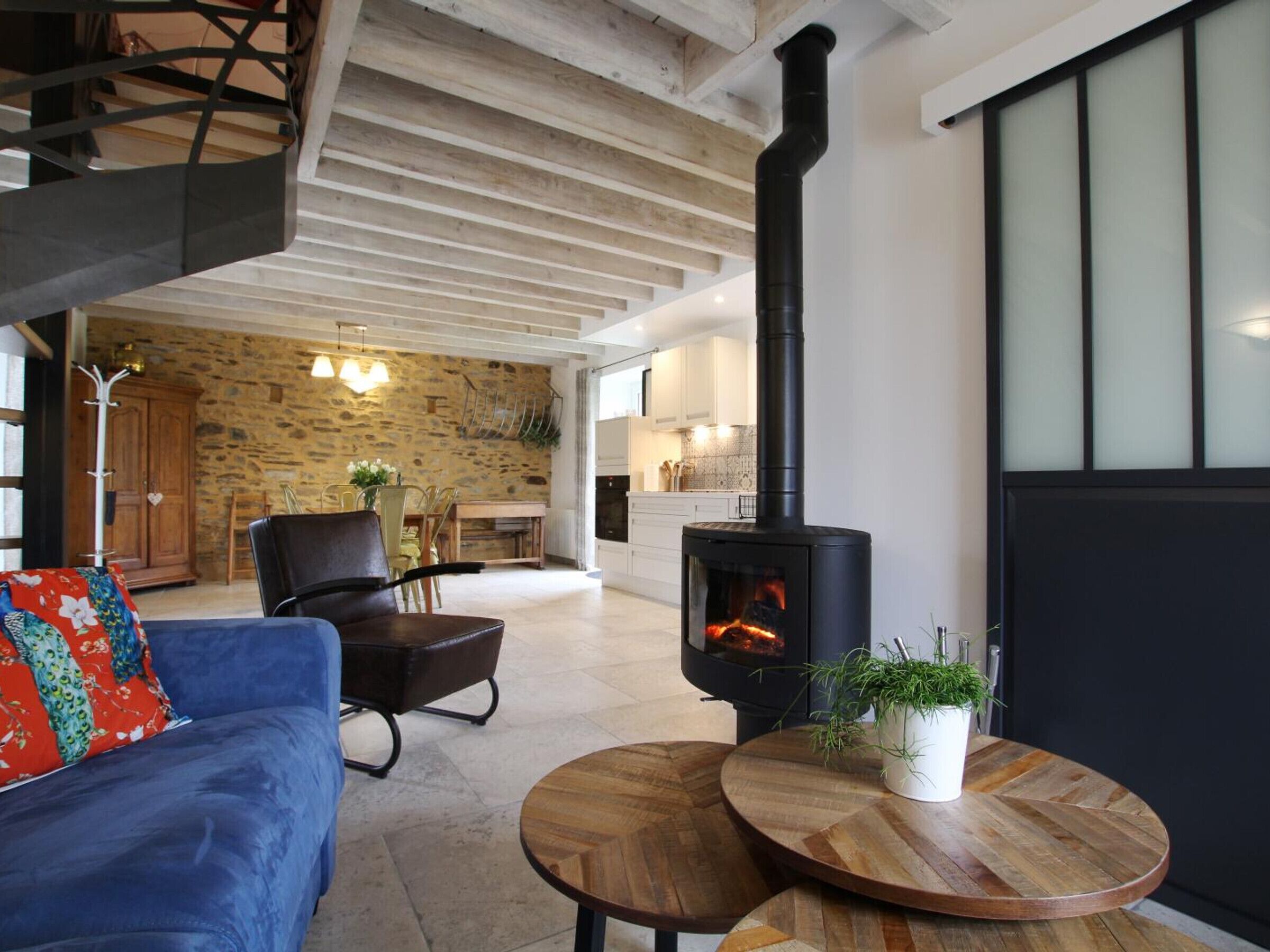 Télévision, table de tennis de table