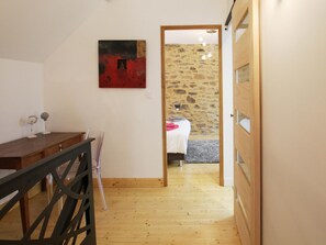 2 bedrooms, free WiFi