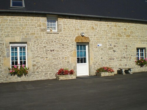 Maison individuelle en pierre près d'Utah Beach
