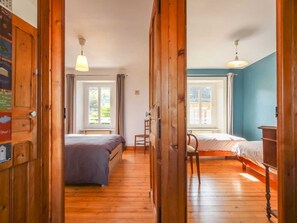 2 bedrooms, internet