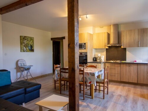 Gîte familial avec wifi et piscine à partager, animaux admis