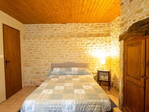 2 bedrooms