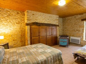 2 bedrooms