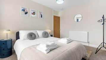 3 slaapkamers, een strijkplank/strijkijzer, gratis wifi