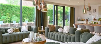 Luxury renovated villa with parking and air conditioning in Marcq-en-Barœul