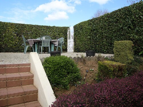 Charming stone house, pets allowed, near D-Day beaches