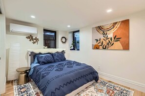 1 bedroom, free WiFi, bed sheets - Lioness Downtown Den (Denver)