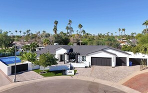 Exterior - Modern Wellness Oasis w/ Sport Court, Gym & Spa (Scottsdale)
