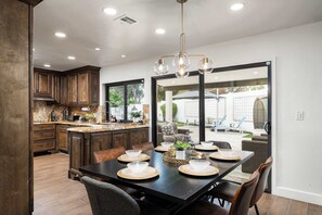 Dining - Modern Wellness Oasis w/ Sport Court, Gym & Spa (Scottsdale)