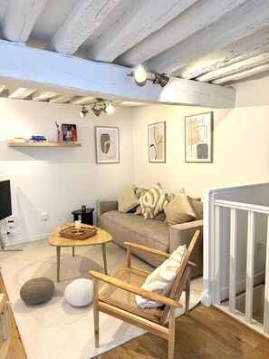 Apartment | Living area