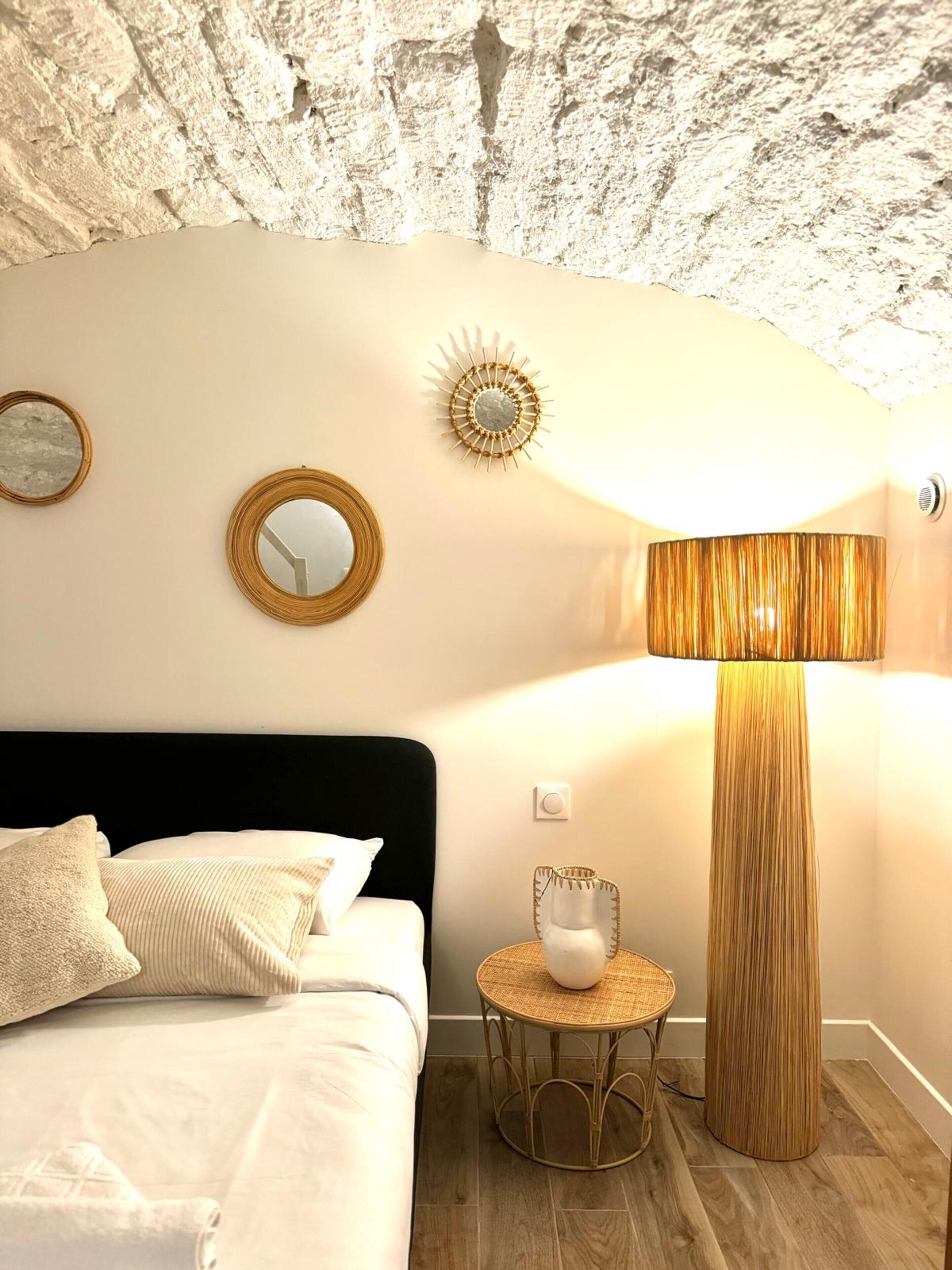 Apartment | Laptop workspace, iron/ironing board, bed sheets