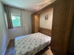1 bedroom, Internet - Apartment with heated pool and parking in Cauterets (Cauterets)