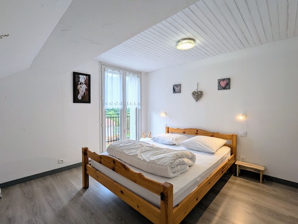 2 bedrooms, free WiFi
