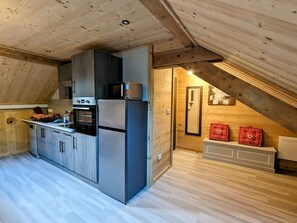 Fridge, microwave, dishwasher, toaster