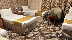 Classic Quadruple Room | Seterika/papan seterika 