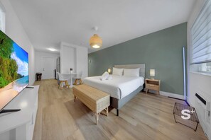 アイロン / アイロン台、旅行用ベビーベッド、WiFi、ベッドシーツ