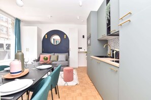 Apartment | Dining - Cosy Apartment Near Eiffel Tower (Paris)