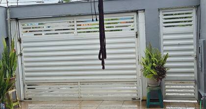 Cozy house in Mongaguá, with air conditioning, perfect for families.