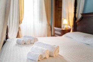 7 bedrooms, desk, iron/ironing board, WiFi - VILLA OF GOOD HOPE (Lucca)