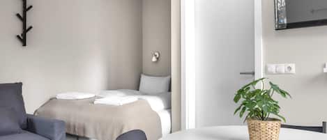 WiFi, bed sheets