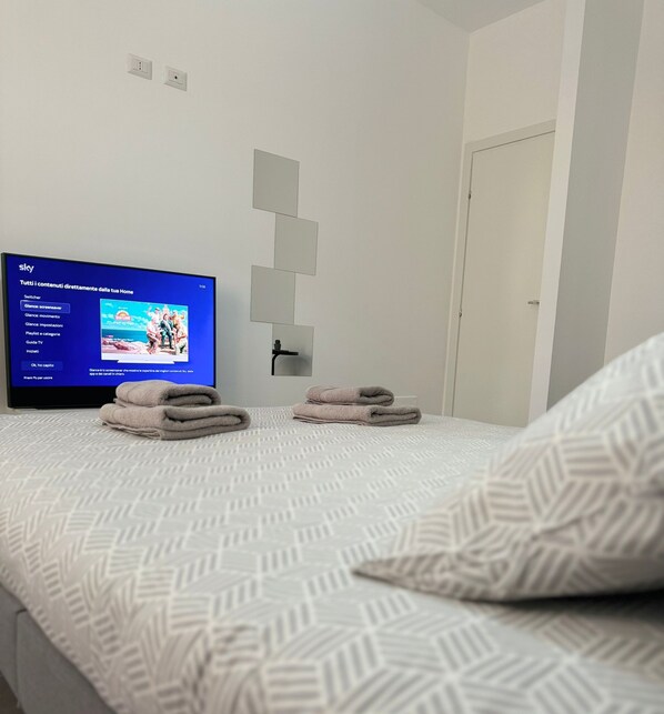 2 bedrooms, WiFi, bed sheets