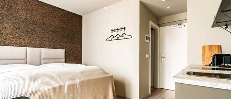 1 bedroom, WiFi, bed sheets