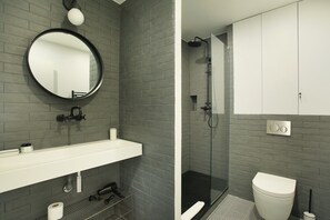 Leilighet | Bad | Hårføner, såpe og sjampo