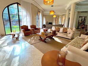 TV - Palais Yama  (Marrakech)