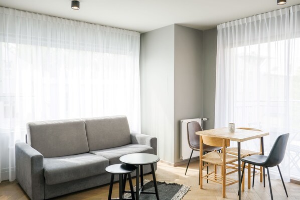 TV, offices - Saga Studio for 4 guests in Downtown Megas (Reykjavík)