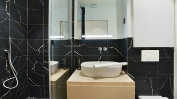 Apartemen | Kamar mandi | Pengering rambut, sabun, dan sampo
