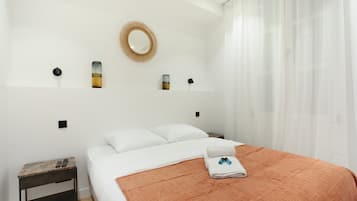 Leilighet | Skrivebord for bærbar PC, strykejern/-brett og sengetøy