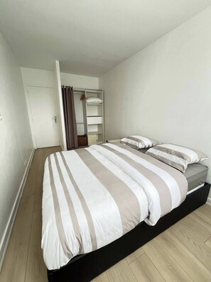 2 sovrum, strykjärn/strykbräda, wi-fi och sängkläder