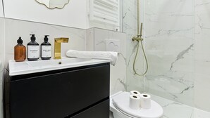 Apartment | Badezimmer