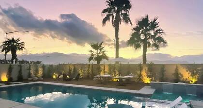Queen of the Desert -Saltwater Pool, plenty of games, great location for all the desert has to offer