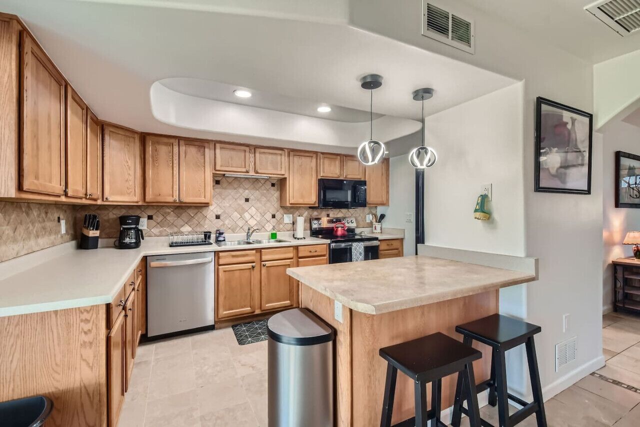 Microondas, horno, parrilla de estufa y lavavajillas 