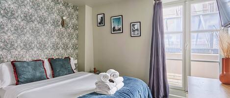 Apartment | 1 bedroom, iron/ironing board, bed sheets