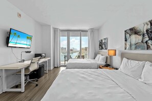 Desk, iron/ironing board, WiFi, bed sheets