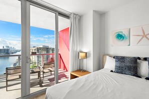 1 chambre, fer et planche à repasser, lit parapluie, Wi-Fi