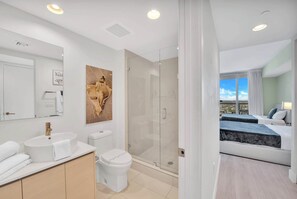 Shower, towels - Waterfront Balcony Oasis - Steps from the Beach (Hallandale Beach)